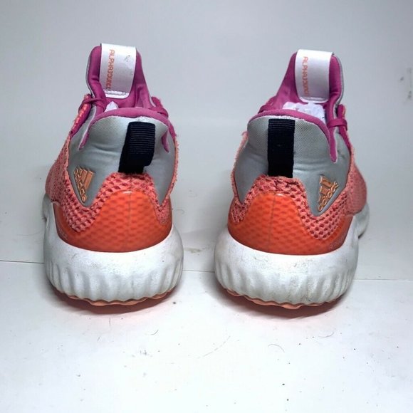 Athletic_Shoes